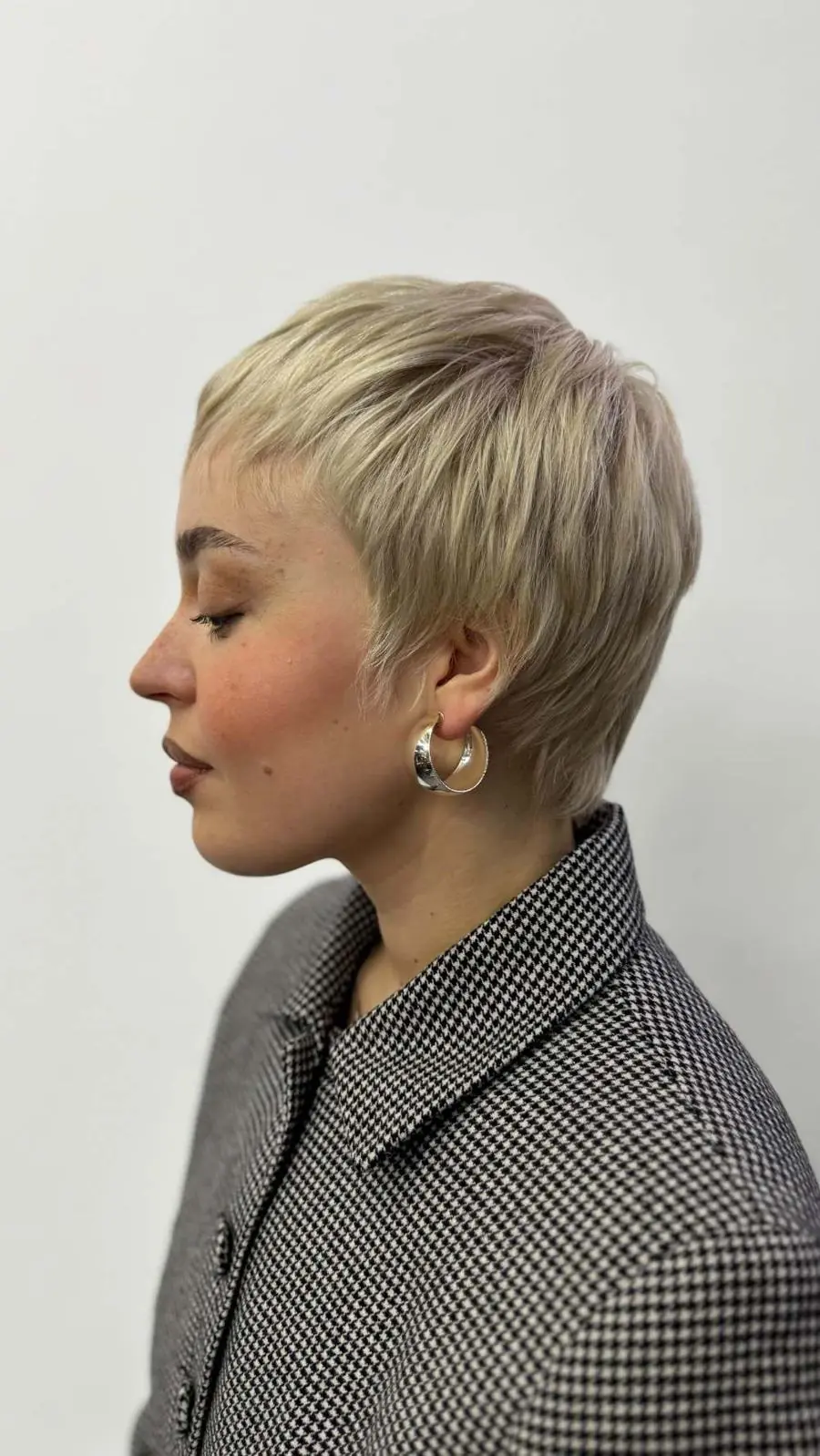 Pixie cut
